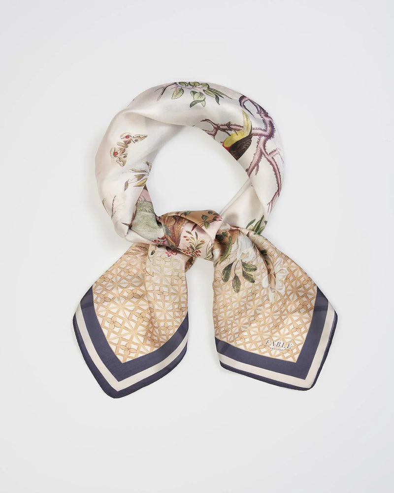 Foulard Fable England – Motifs du Pays des Merveilles de Alice