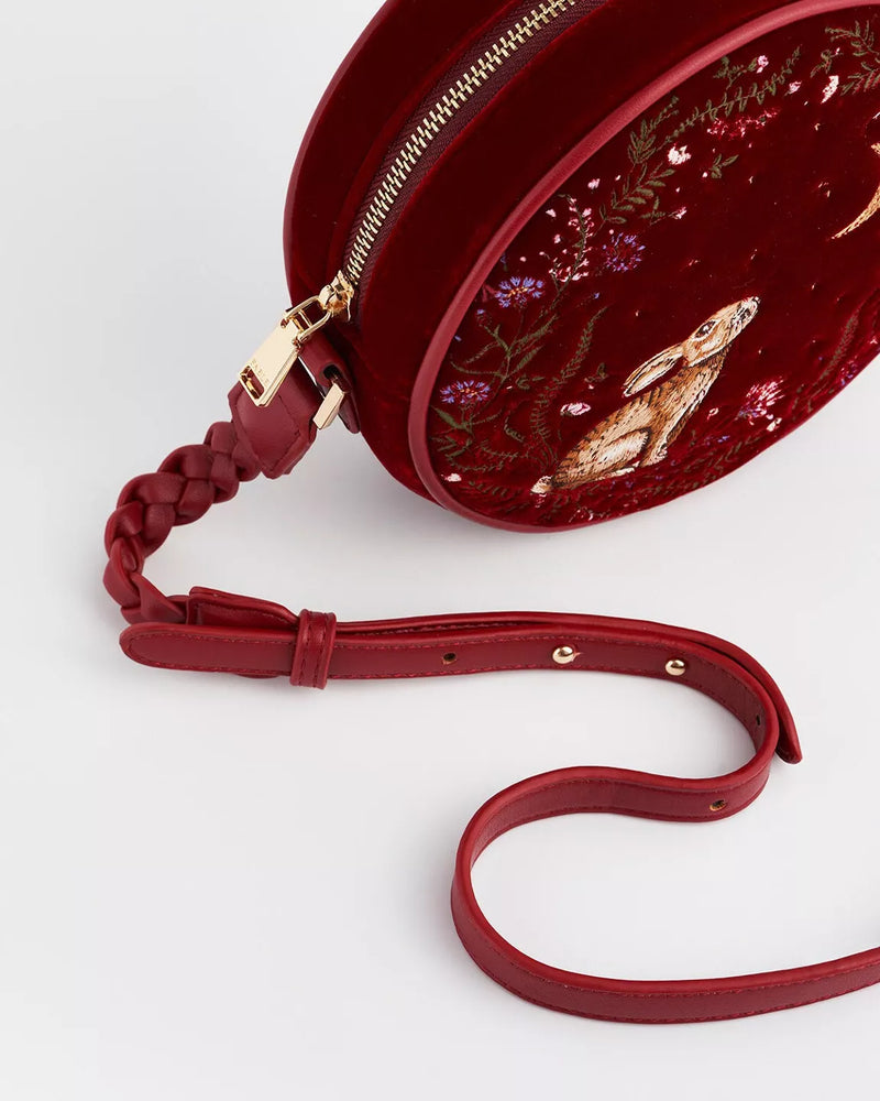 Sac bandoulière rouge Fable England – Lapin brodé & fleurs