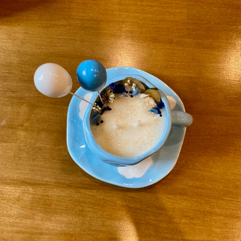 Bougie Exclusive - Tasse Nuage "Là-haut" - Parfum CARAMEL