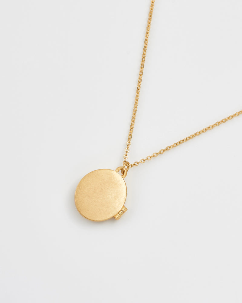 Collier Fable England – Médaillon Oiseau perlé en plaqué or