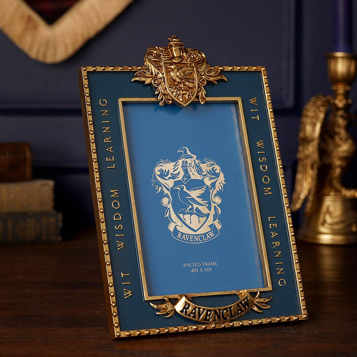 Cadre photo Harry Potter Serdaigle bleu profond aux détails dorés, blason en relief, 10 × 15 cm