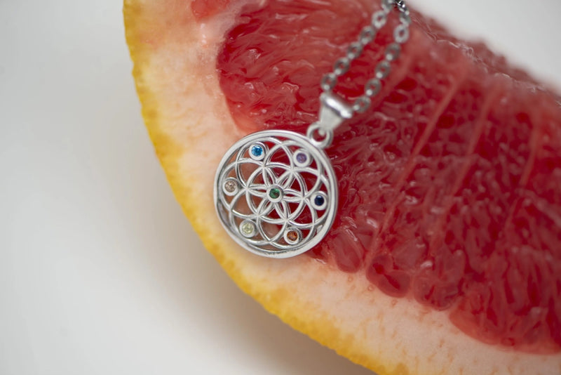 Collier Fleur de Vie 7 Chakras en Argent 925 Rhodié – Pendentif Énergétique