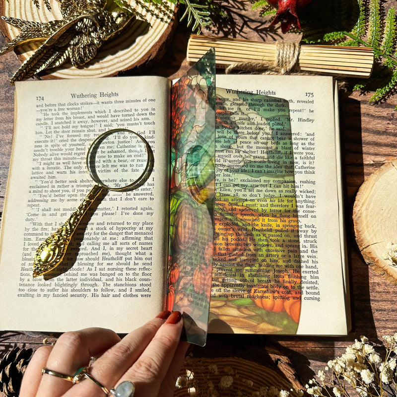 Marque-page vitrail – Maison ronde et citrouilles – Collection Sonnet & Fable