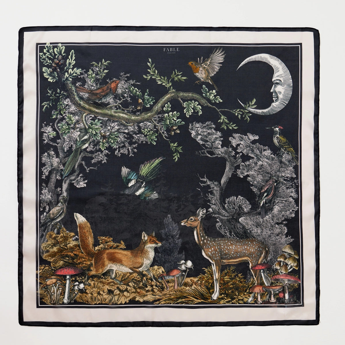 Foulard Fable England – Forêt nocturne avec renard et cerf