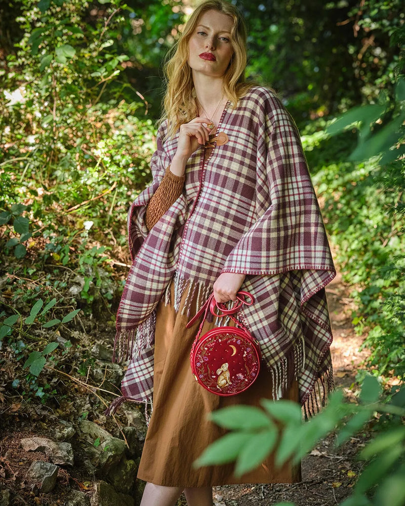 Sac bandoulière rouge Fable England – Lapin brodé & fleurs