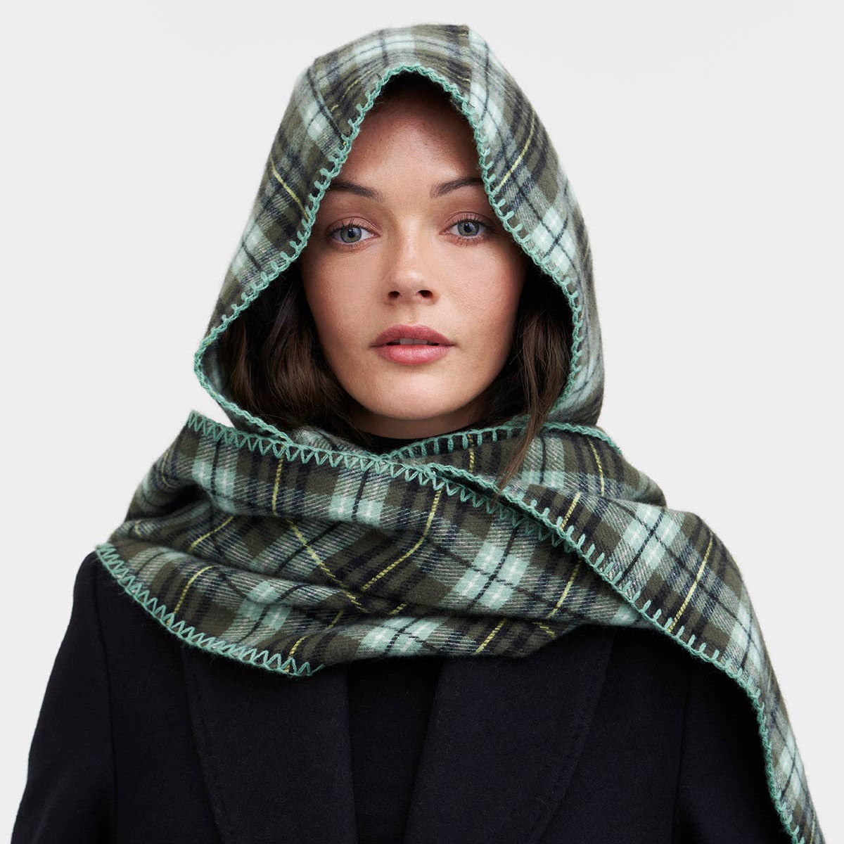 Écharpe à capuche tartan vert – Fable England