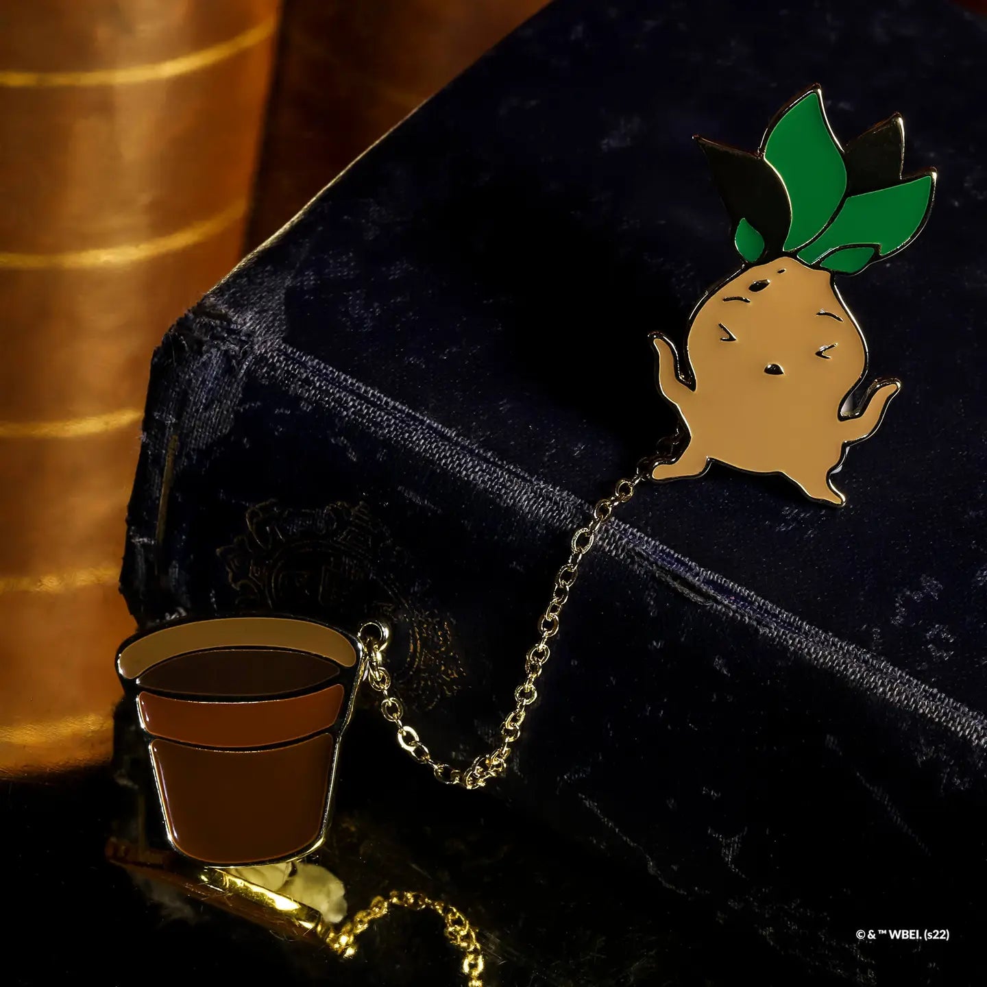 Duo de Pin’s Harry Potter – Mandragore & Pot avec chaîne