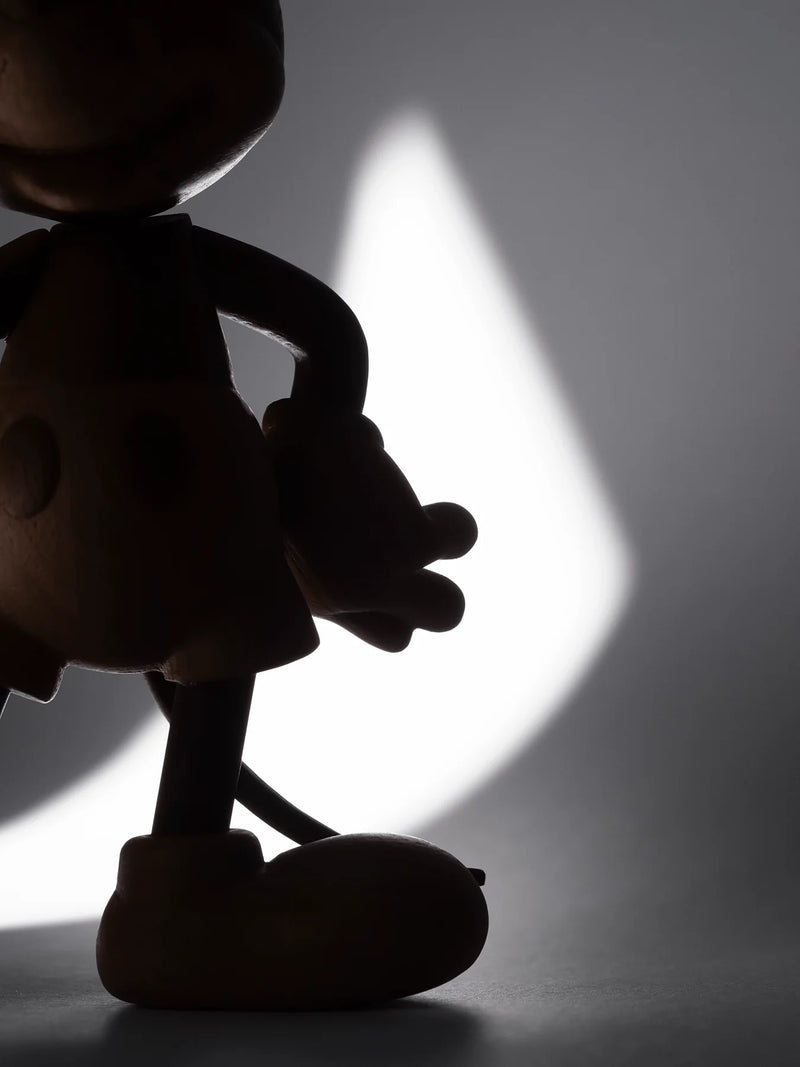 Figurine Mickey en bois - Boyhood