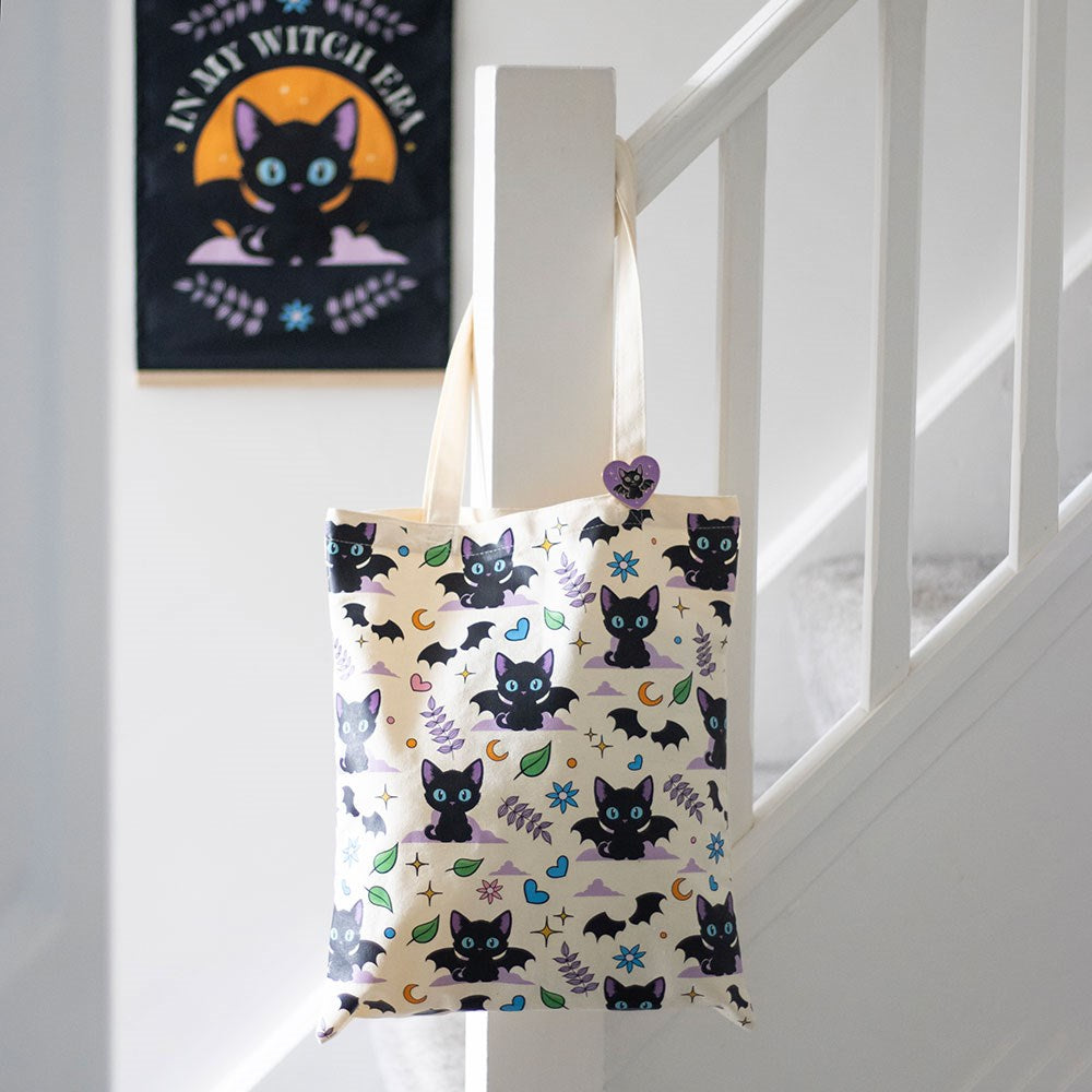 Tote Bag Chats Noirs et Chauves-Souris avec Broche Émaillée – Collection Cute & Creepy