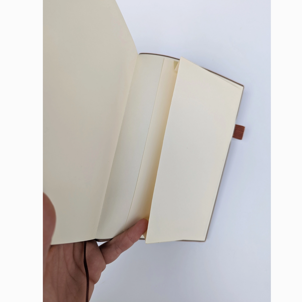 Carnet à pois “Once Upon a Time” – Cuir végan gravé