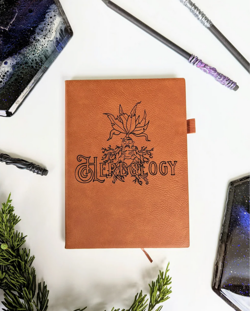 Carnet à pois “Herbology” – Cuir végan gravé