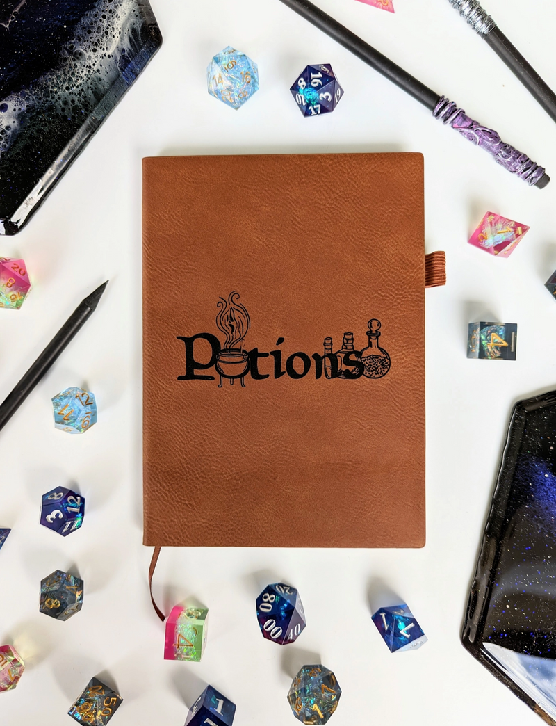 Carnet à pois “Potions” – Cuir végan gravé