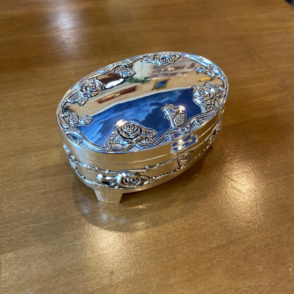 Boîte en métal style Belle et la Bête – Roses sculptées