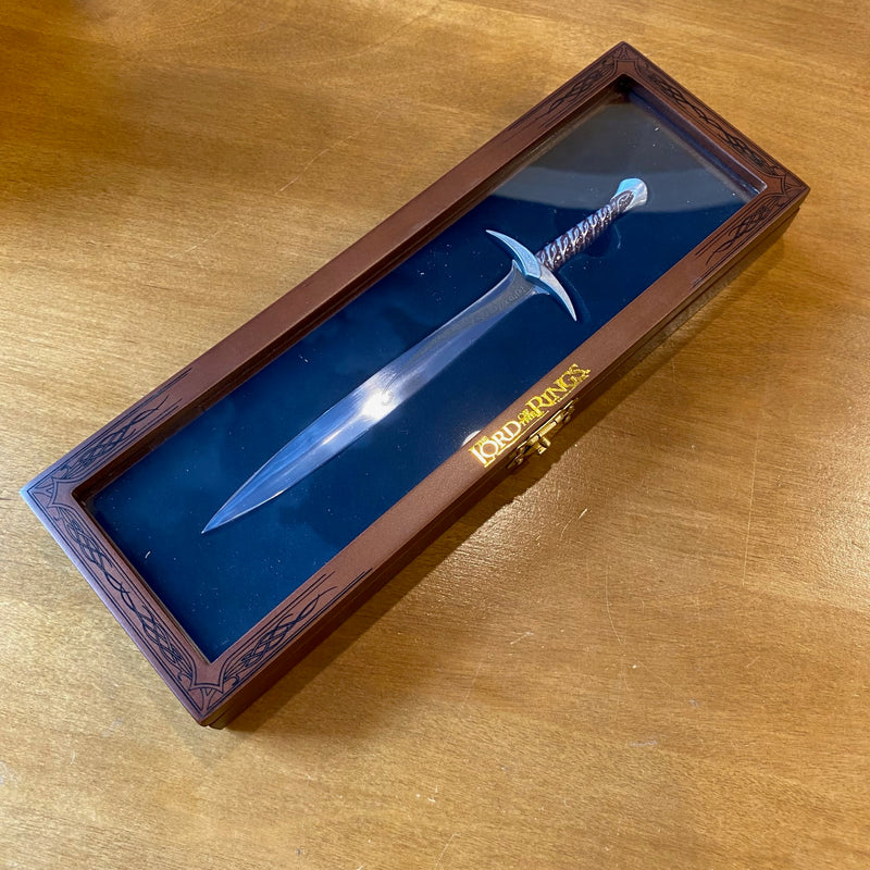 Ouvre-lettres Le Seigneur des Anneaux – Dard, l’épée de Frodon – boîte vitrée