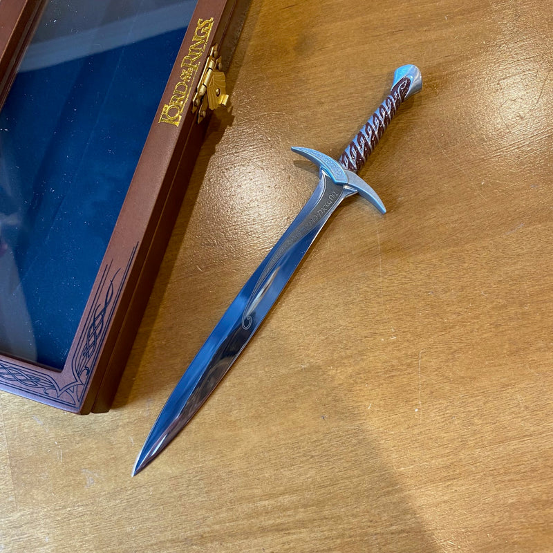 Ouvre-lettres Le Seigneur des Anneaux – Dard, l’épée de Frodon – boîte vitrée