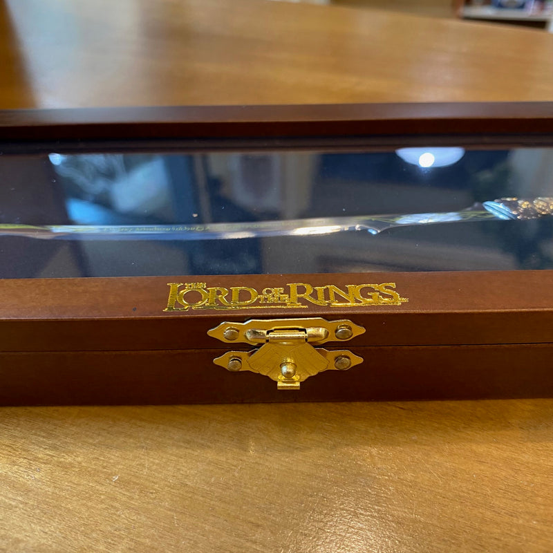 Ouvre-lettres Hadhafang – Épée d’Arwen – Réplique Noble Collection