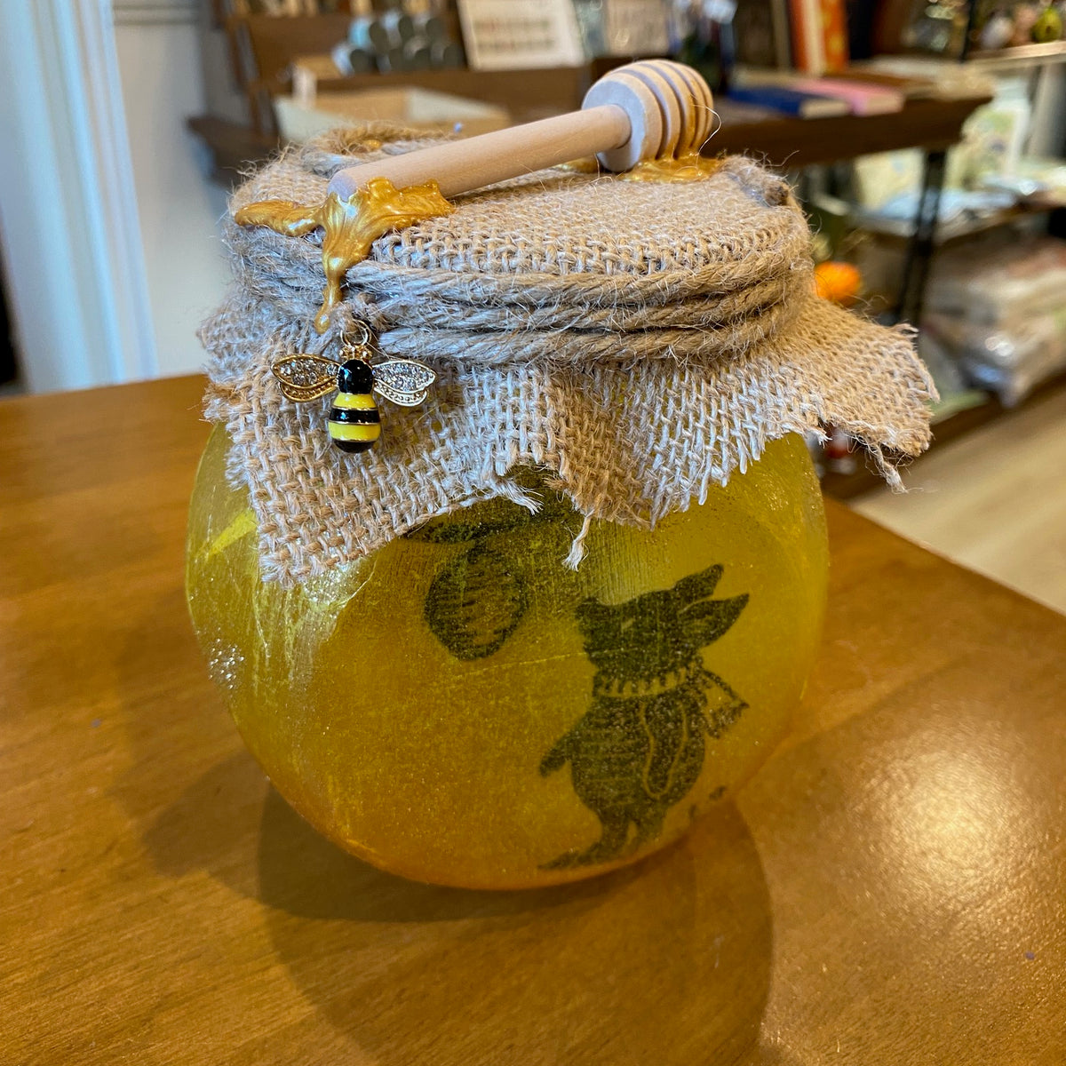 Lanterne artisanale en verre – Inspirée de Winnie et son pot de miel