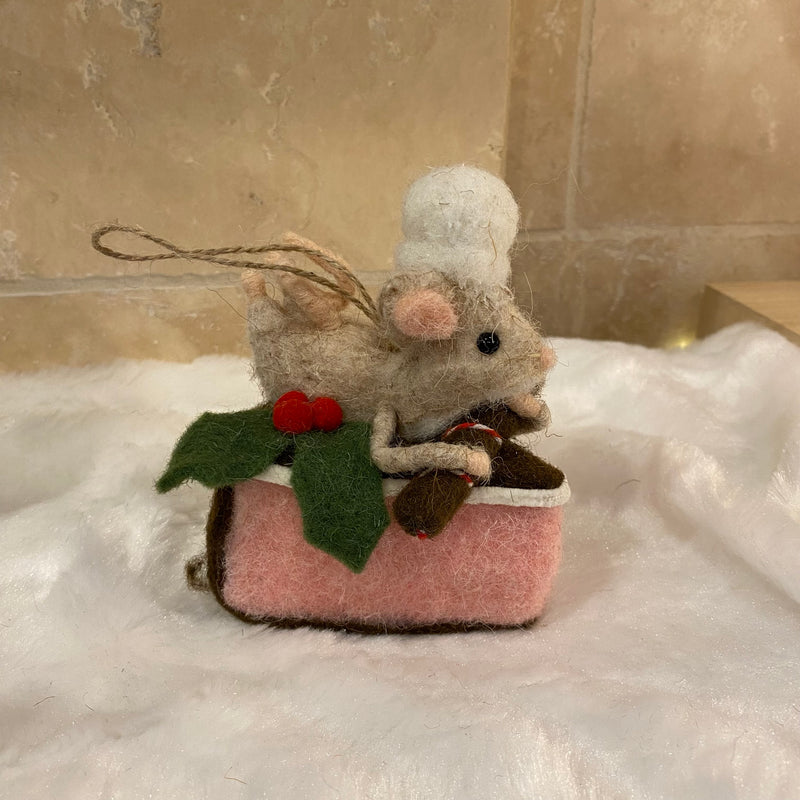 Décoration de Noël – Souris pâtissière à suspendre en laine feutrée