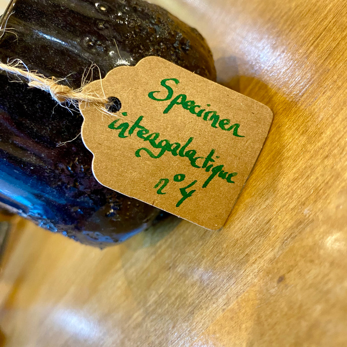 Bougie artisanale - Specimen intergalactique N°4 - VANILLE - Pièce unique