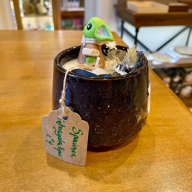 Bougie artisanale - Specimen intergalactique N°4 - VANILLE - Pièce unique