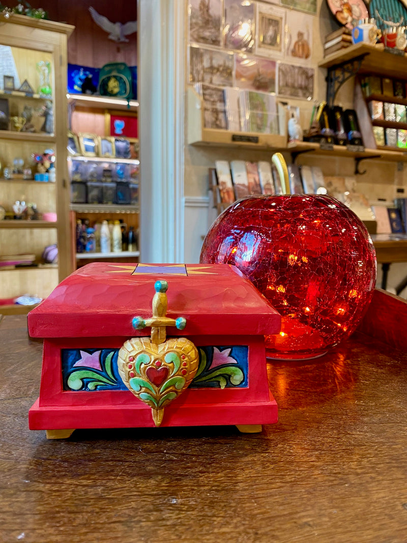 Boîte Disney Traditions Jim Shore – Blanche-Neige – Coffret Cœur et Dague