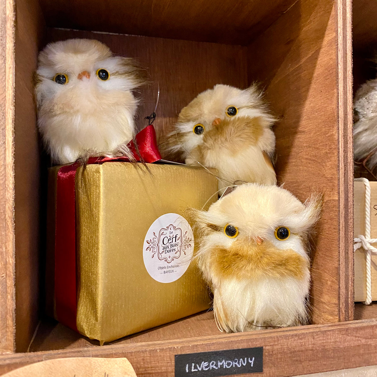 Chouette décorative duveteuse à suspendre – Couleurs naturelles