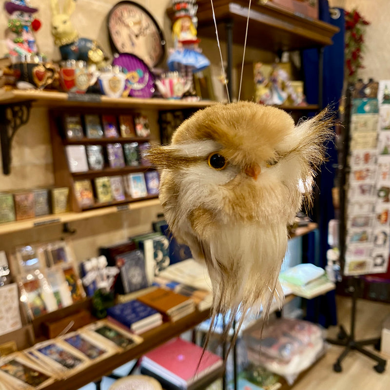 Chouette décorative duveteuse à suspendre – Couleurs naturelles