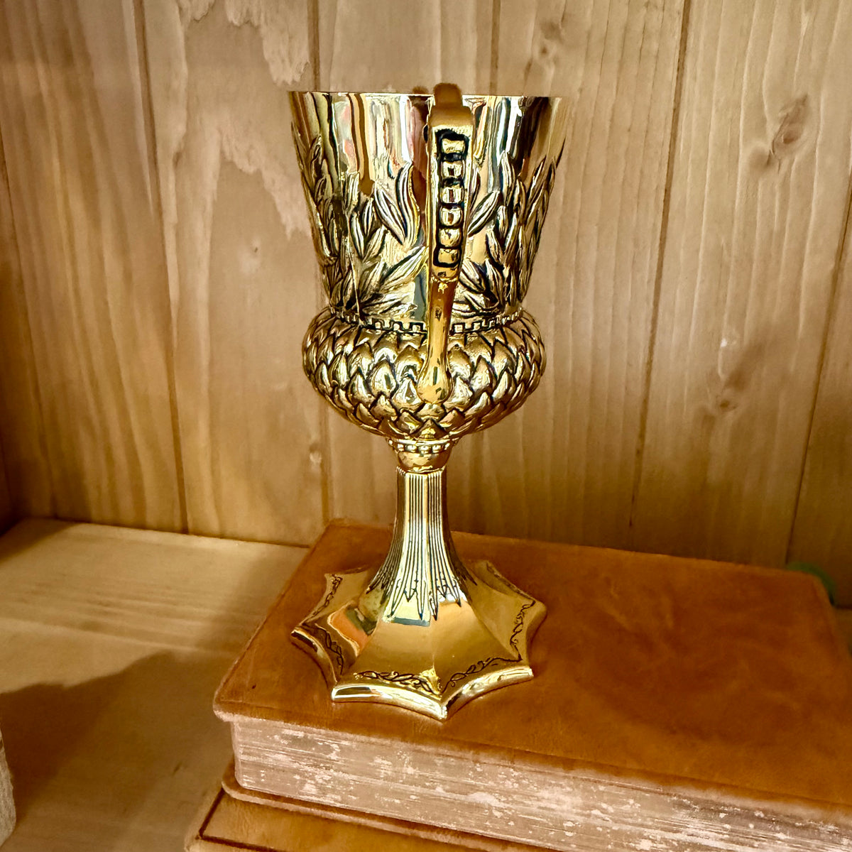 Coupe de Helga Poufsouffle – Réplique Officielle Harry Potter – Horcruxe de Voldemort – Noble Collection