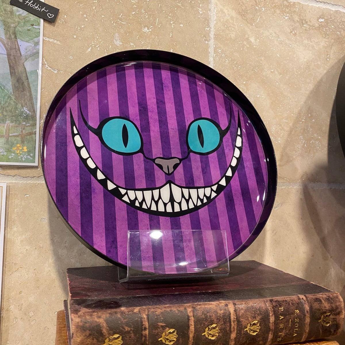 Plateau en métal Chat du Cheshire – Alice au Pays des Merveilles – 20 cm