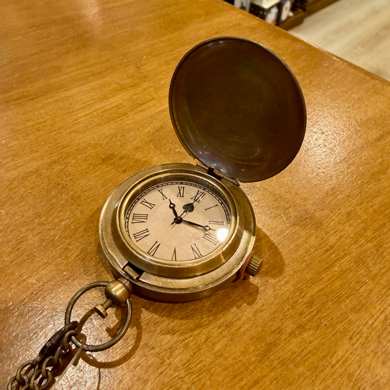 Montre de Poche AS en Laiton – Esprit Lapin d’Alice au Pays des Merveilles