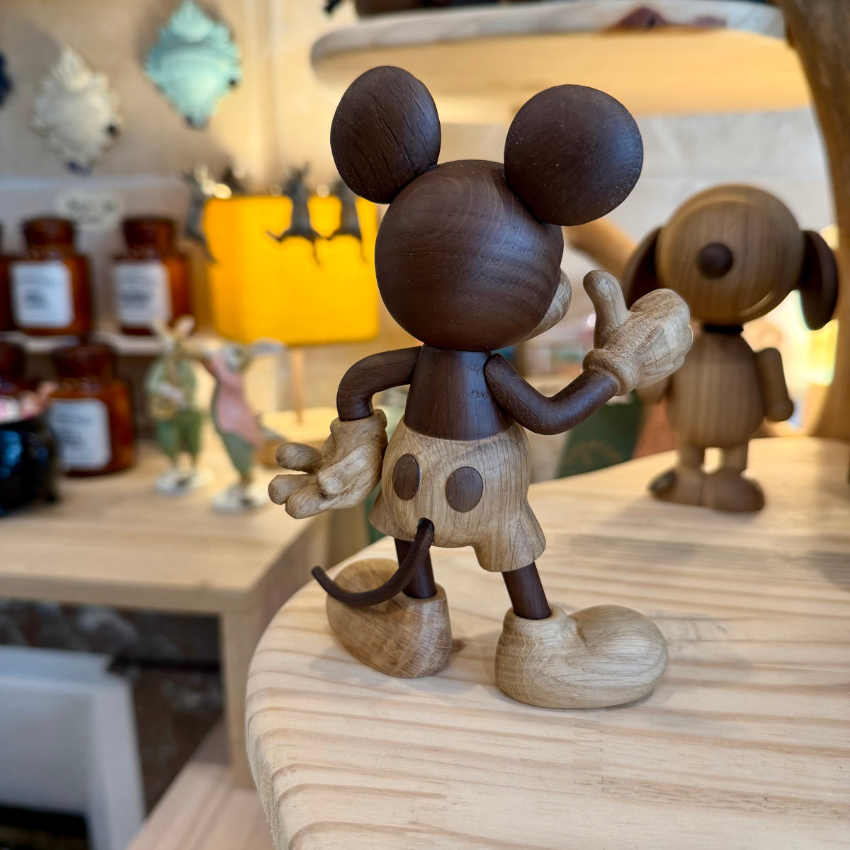 Figurine Mickey en bois - Boyhood