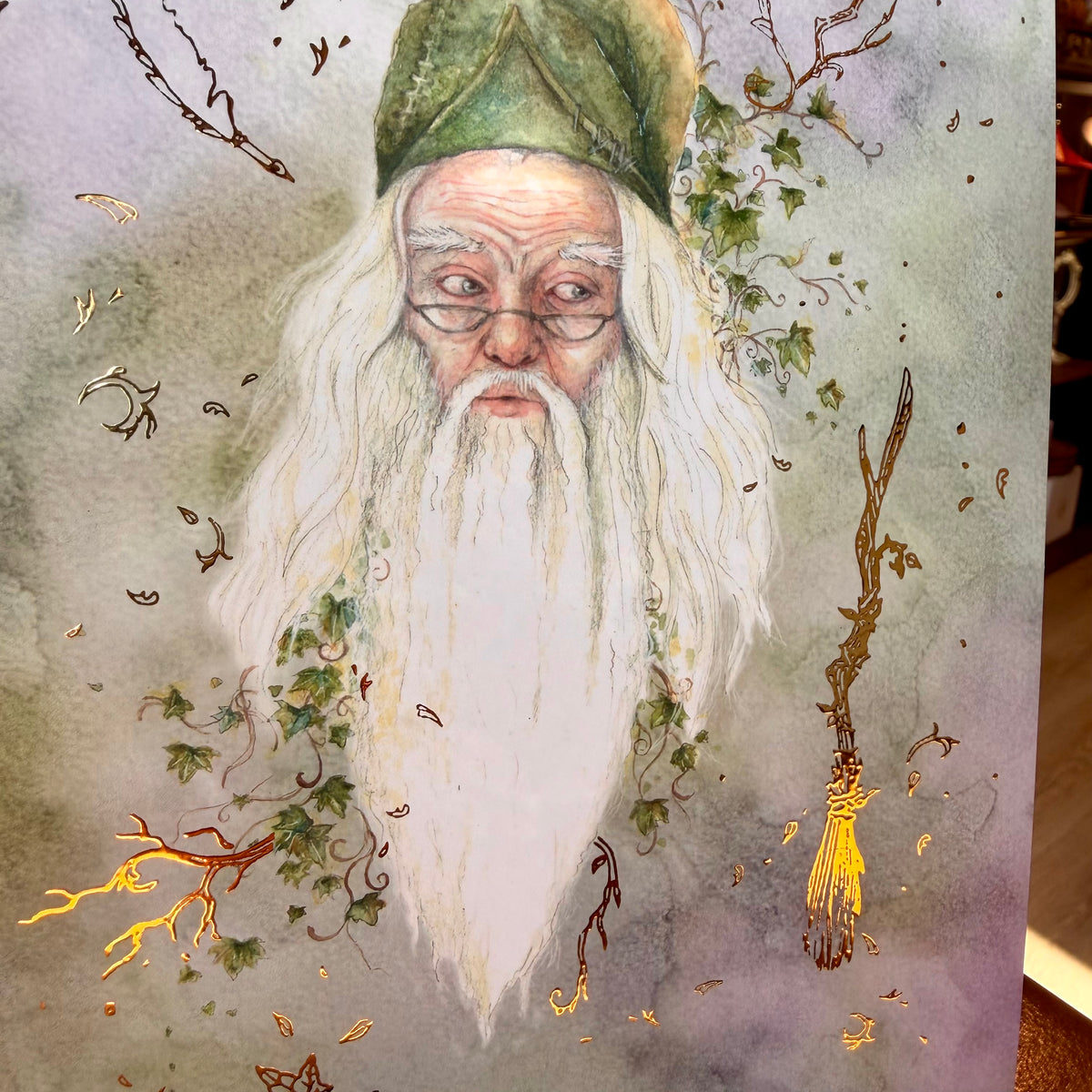 Illustration A5 Le Mage Vert – Affiche féerique – L’Or.angerie