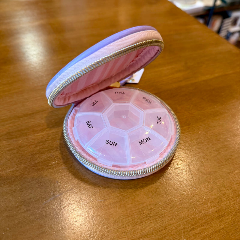 Pilulier de voyage violet floral – Étui compact en cuir végétalien