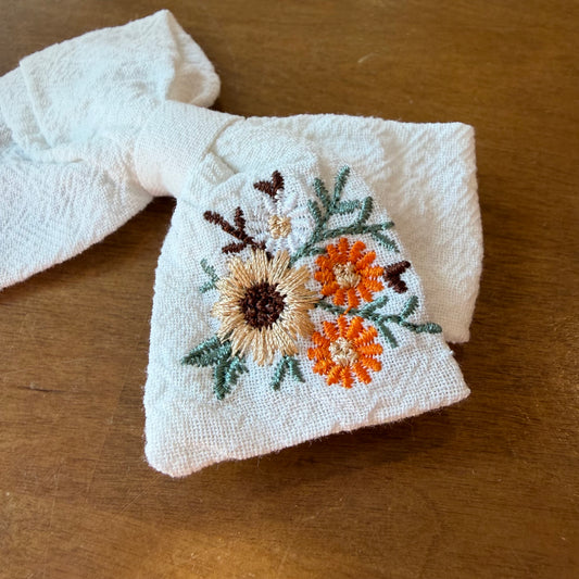 Lot de 2 pinces à cheveux nœud blanc brodé – Douceur élégante