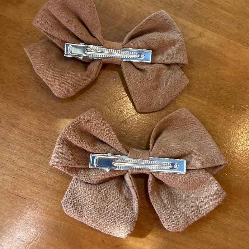 Lot de 2 pinces à cheveux nœud brun brodé – Esprit naturel