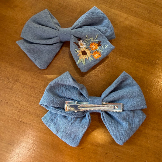 Lot de 2 pinces à cheveux nœud bleu brodé