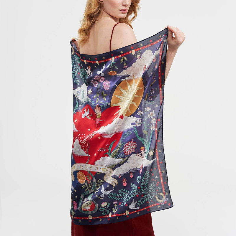 Foulard carré narratif Freya marine - Fable England