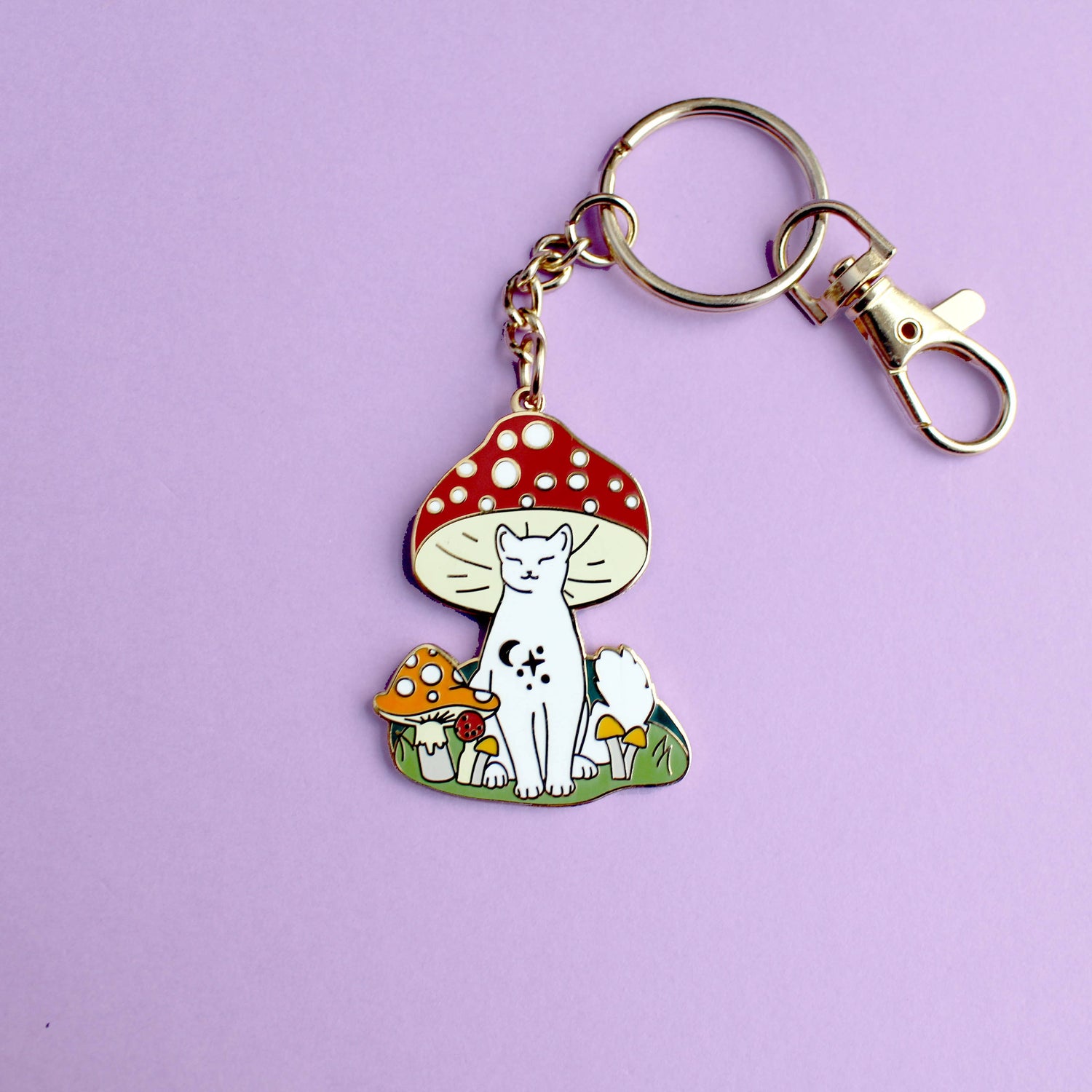 Porte-clés – Chat blanc et champignons