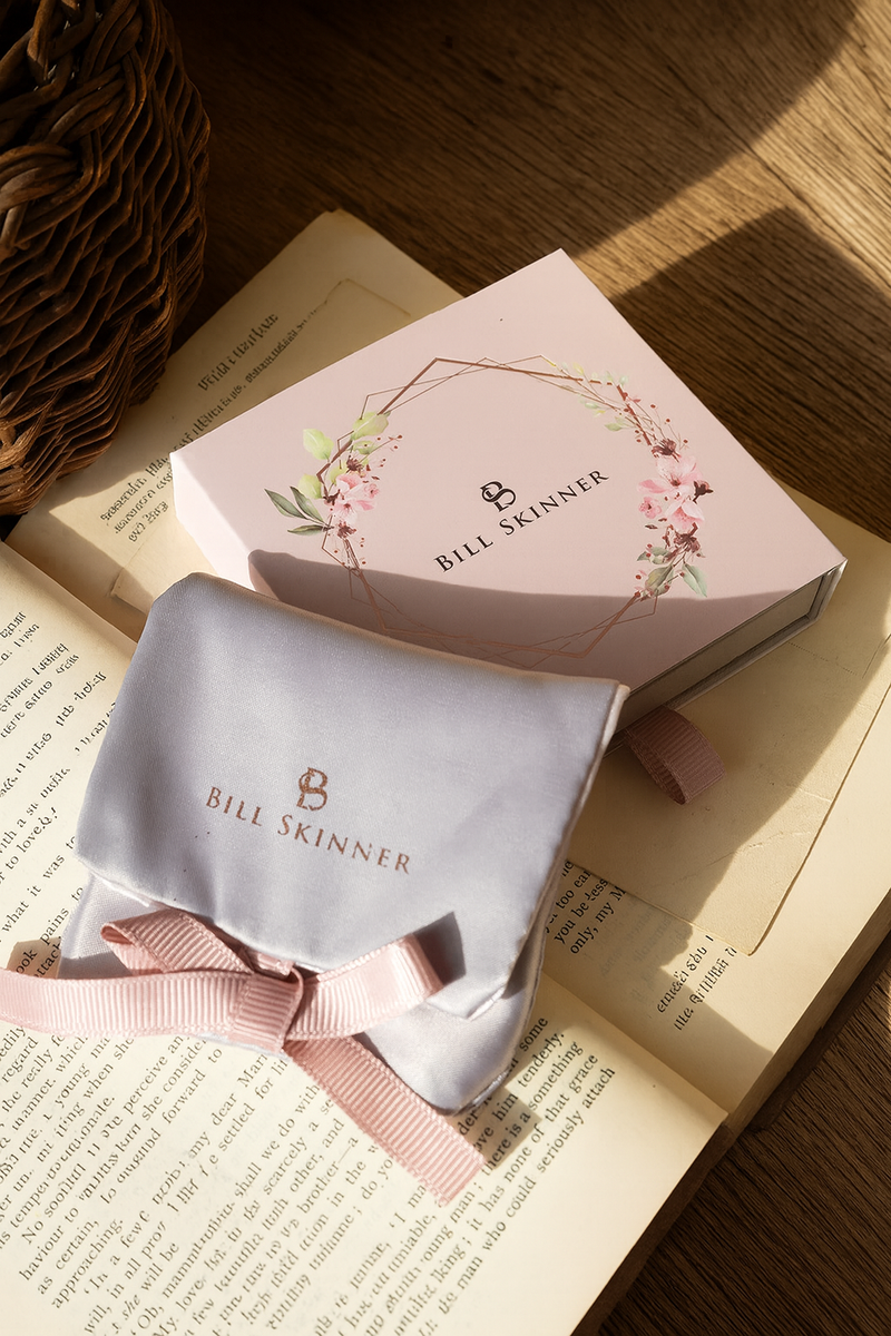 Collier Bill Skinner – Pendentif Souris & Mûre - plaqué or