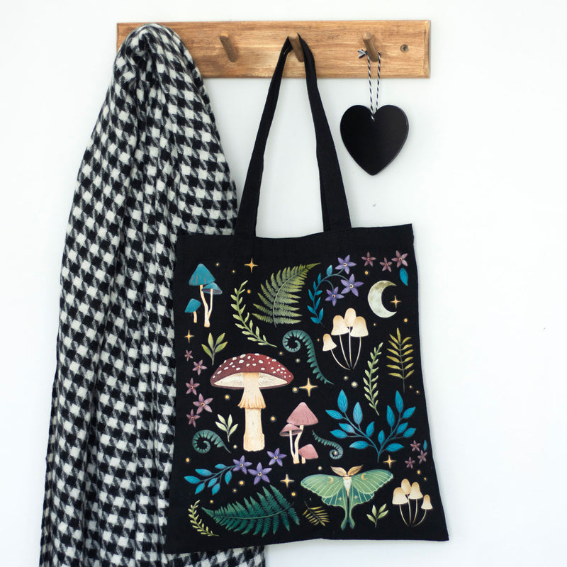Tote Bag Dark Forest – Motifs Champignons & Fougères – Esprit Forêt Enchantée