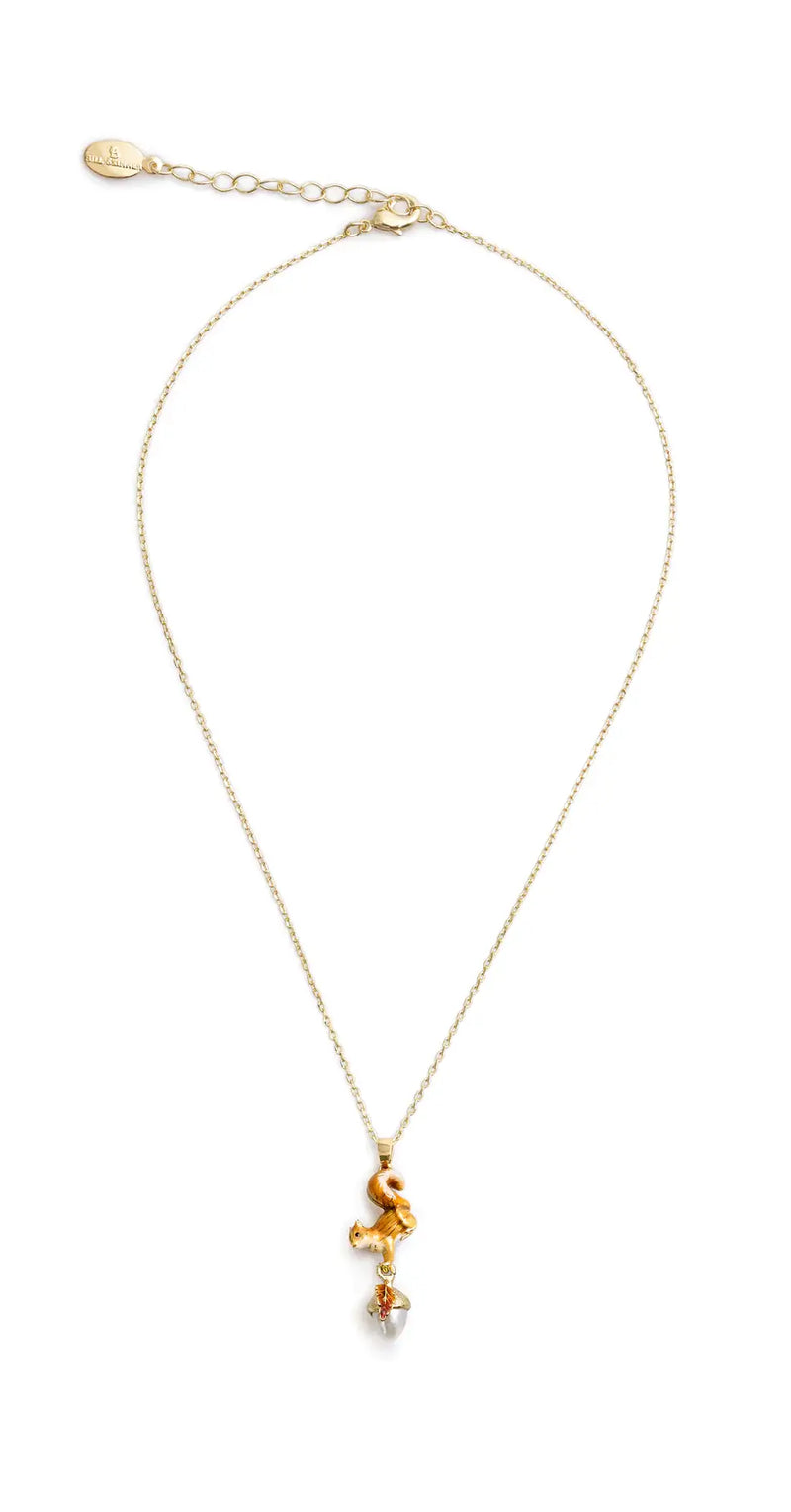 Collier Bill Skinner – Écureuil & Gland Plaqué Or – Pendentif Émaillé