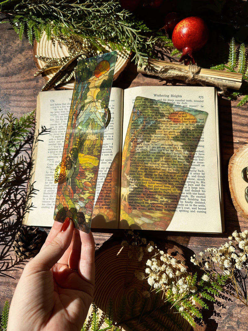 Marque-page vitrail en acrylique – Forêt Enchantée et Château