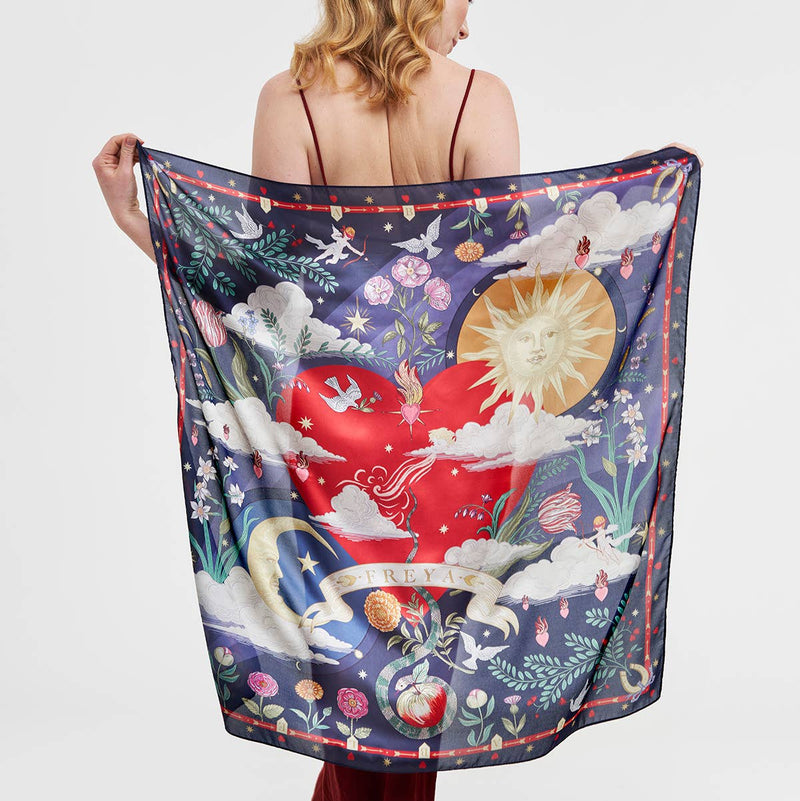 Foulard carré narratif Freya marine - Fable England