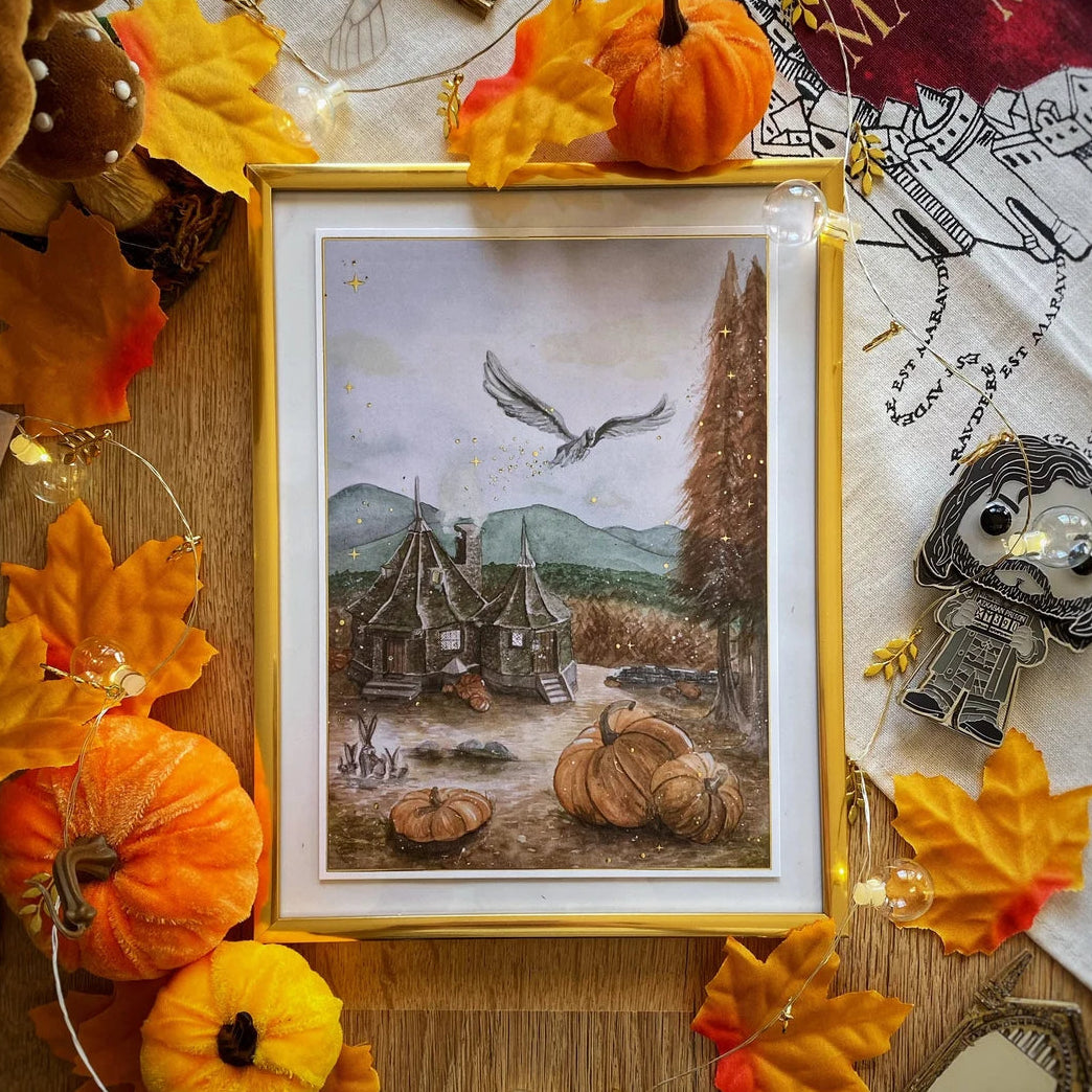 Illustration A5 Cabane du Gardien & Créature Ailée – Affiche enchantée