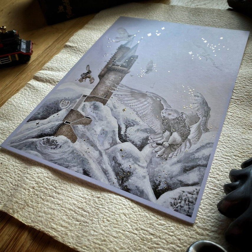 Illustration A5 Tour enneigée & chouettes – Univers magique