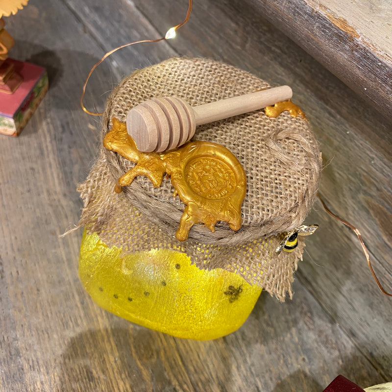 Lanterne artisanale en verre – Inspirée de Winnie et son pot de miel