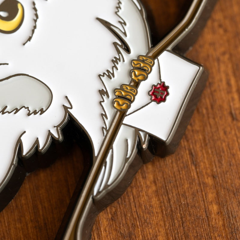 Magnet officiel Harry Potter – Hedwige en vol avec lettre et balai