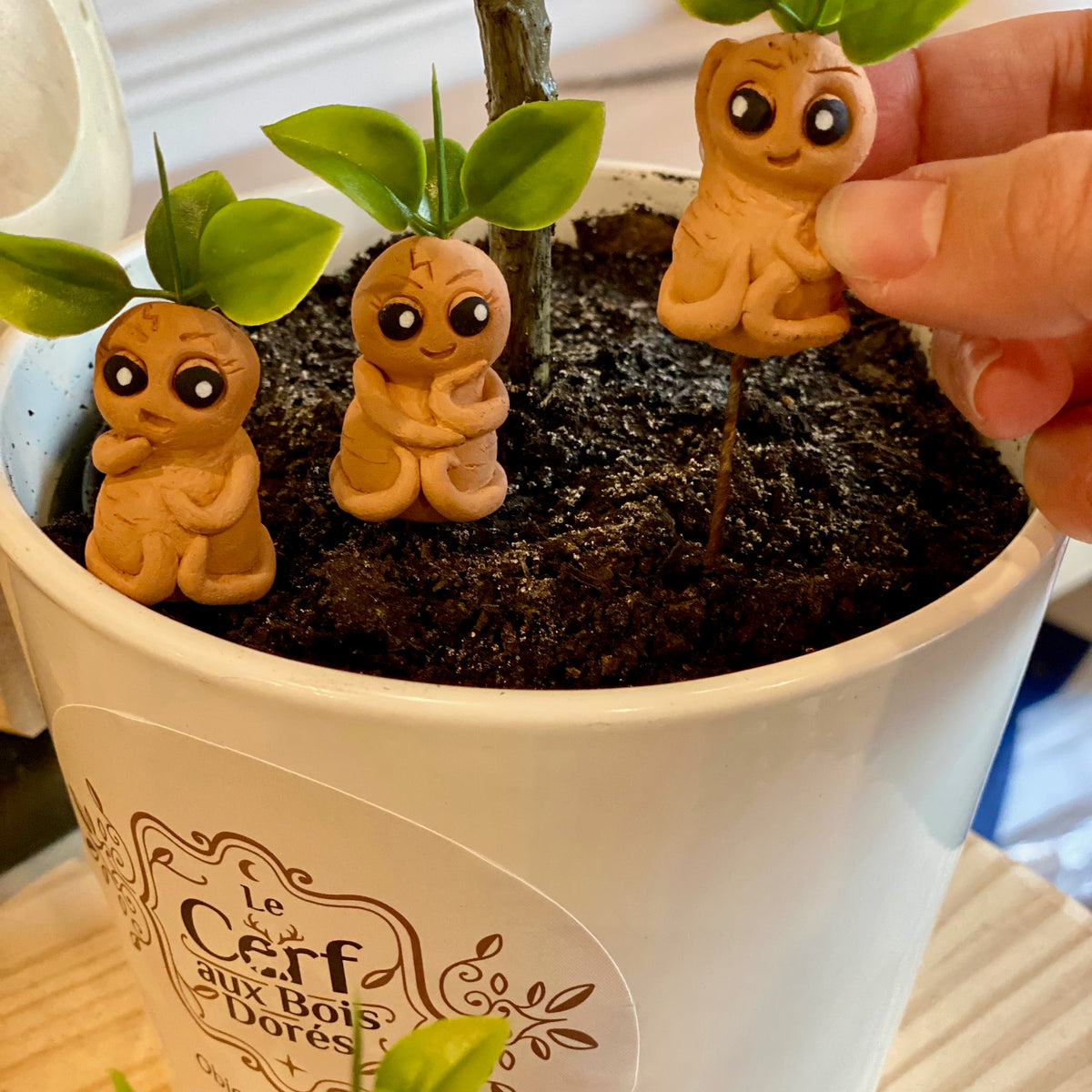 Figurine Mandragore Artisanale en Argile – Décoration de Plante