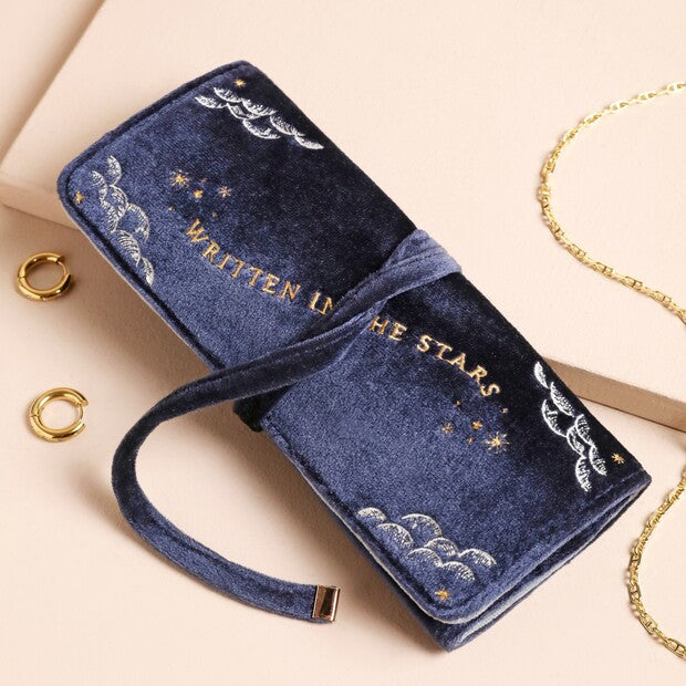 Trousse à bijoux en velours “Written in the Stars” – Pochette de voyage bleu nuit