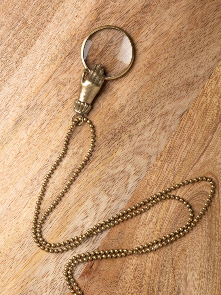 Loupe bijou avec main sculptée – Style Cabinet de Curiosités